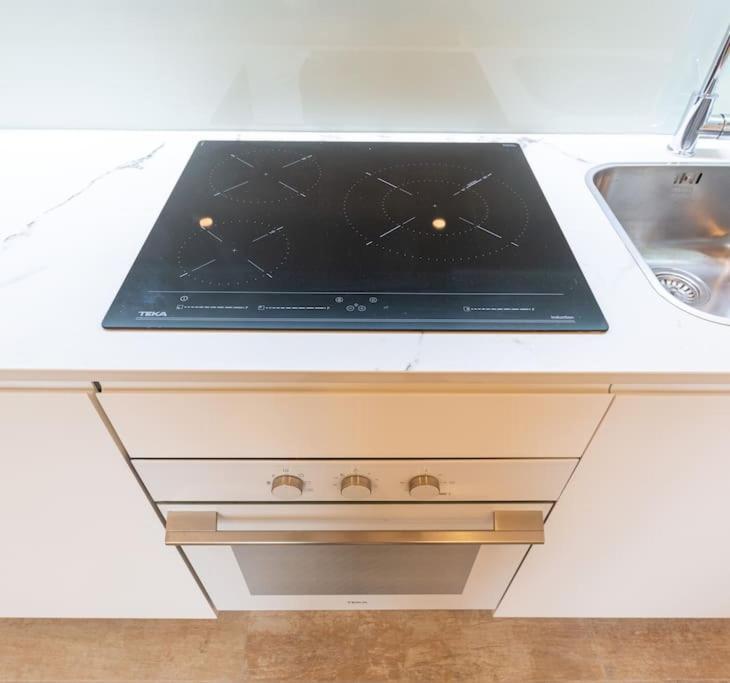 Amplio Apto A 300M De Retiro Madrid Ngoại thất bức ảnh