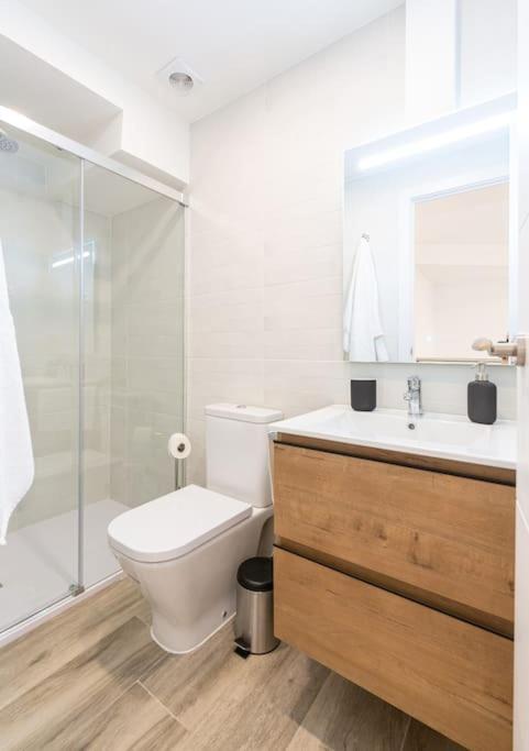 Amplio Apto A 300M De Retiro Madrid Ngoại thất bức ảnh